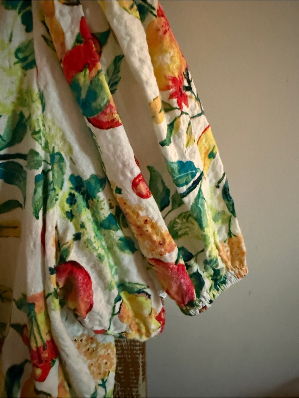 LC Lauren Conrad White Floral & Fruit Print Tie-Waist Button Down Top - Picture 5 of 7
